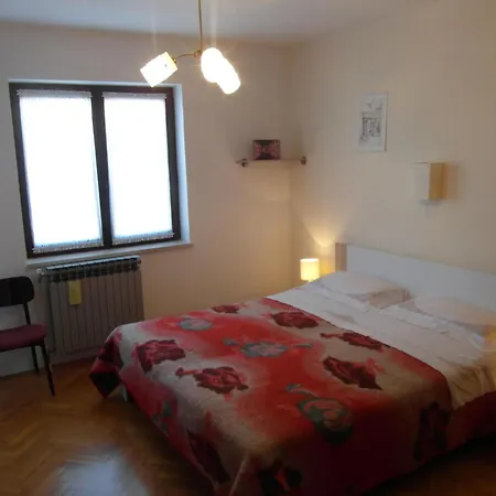Appartamento Mit Grosser Terrasse *
